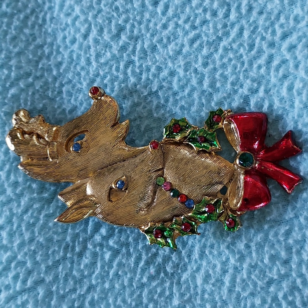 Vintage Beatrix Christmas pin